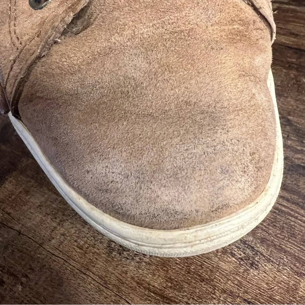 Ugg Brown Tan Suede Leather Sneakers tennis shoes lace up women's 9.5